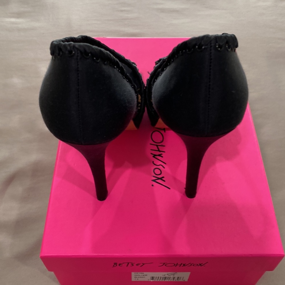 Betsey Johnson, Walter heels, black, size 7.5 new in box - Picture 6 of 6